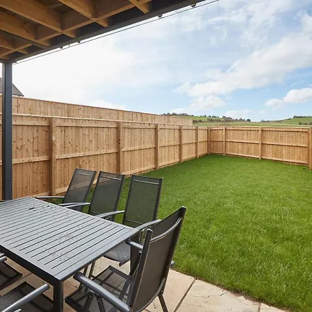 Nyaraló Host & - Highfield House