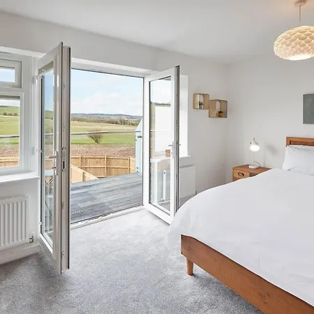 Host & - Highfield House *