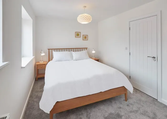 Host & - Highfield House