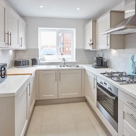 Host & - Highfield House *